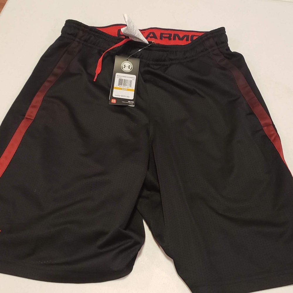 men under armour shorts small